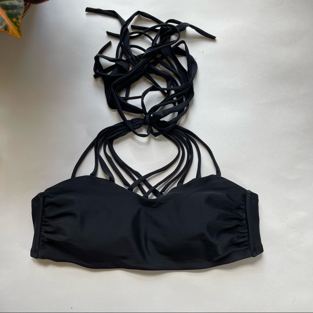 ✨ Xhilaration Black Strappy Cross-Neck Bikini Top ✨